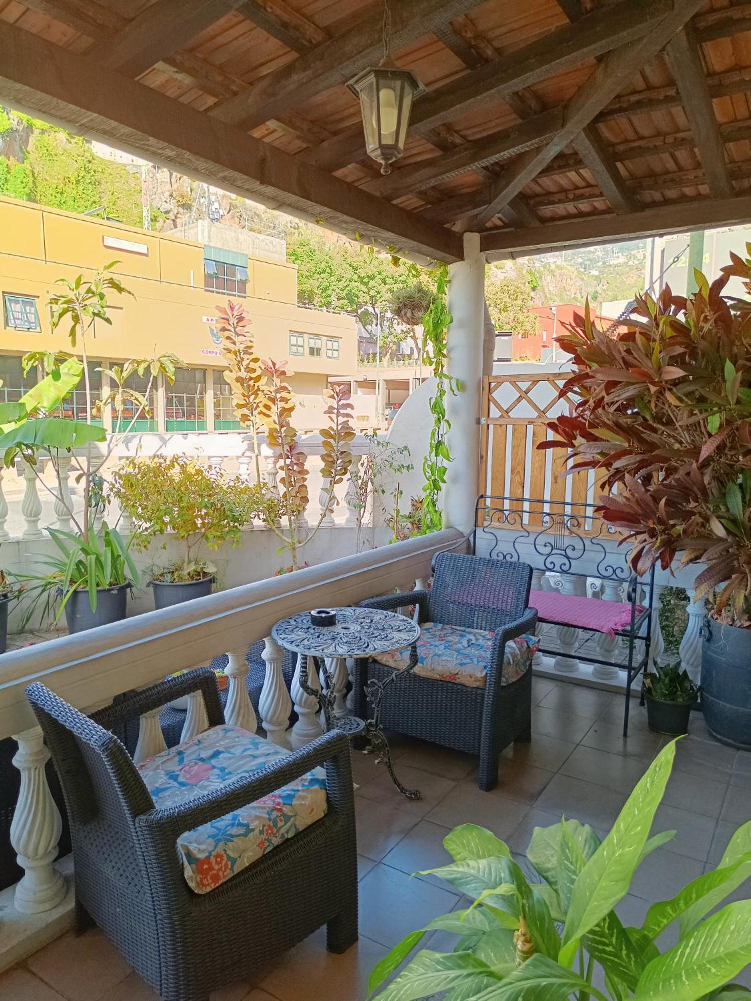 Home & Flower - Private Bedrooms Funchal Exteriör bild